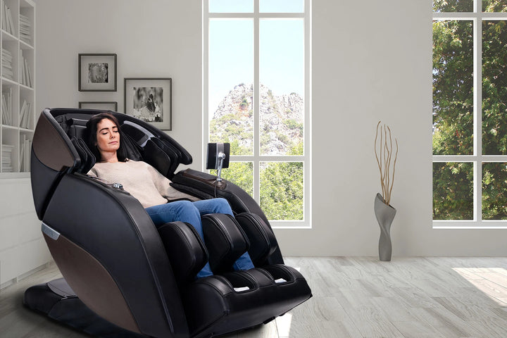 Kyota Nokori M980 Syner-D massage chair in a bright home setting