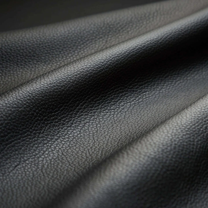 Selected black real-leather upholstery on the Fujiiryoki Cyber Relax AI JP-4100 Executive Edition