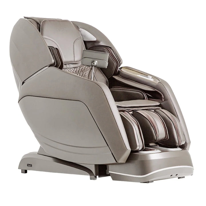 Osaki 4D Manhattan Duo Mech massage chair in a home setting