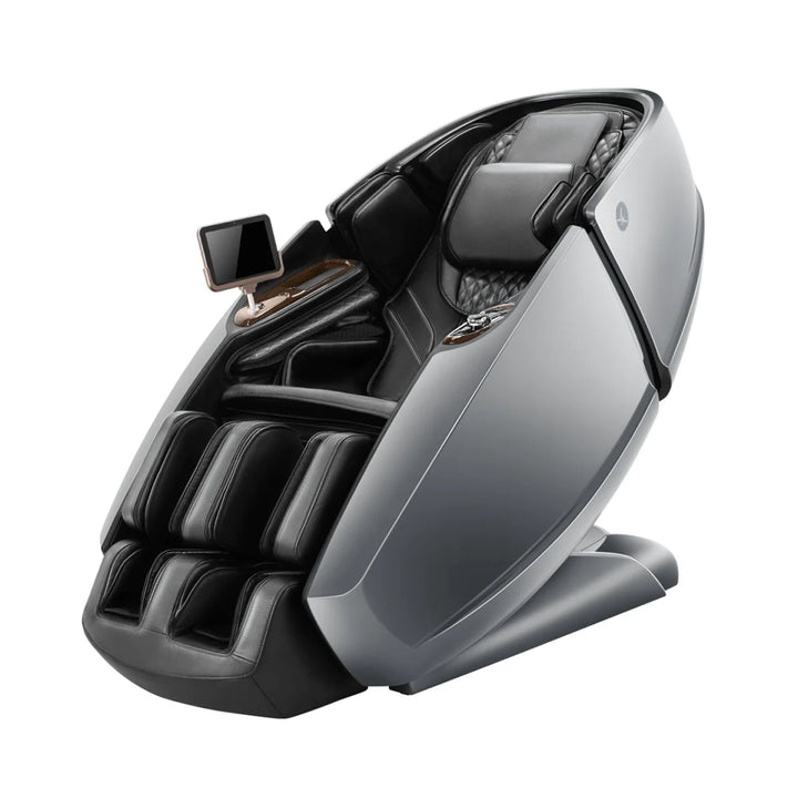 Daiwa Supreme Hybrid X silver massage chair in a three-quarter product view